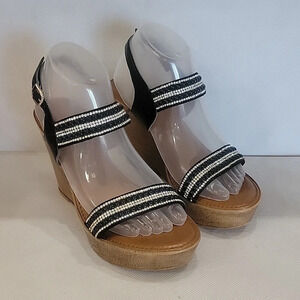 ITALIAN SHOEMAKERS RHINESTONE‎ WEDGED HEEL SANDALS (sz 8)